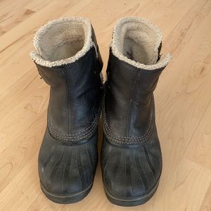 Women's Sorel winter boots.